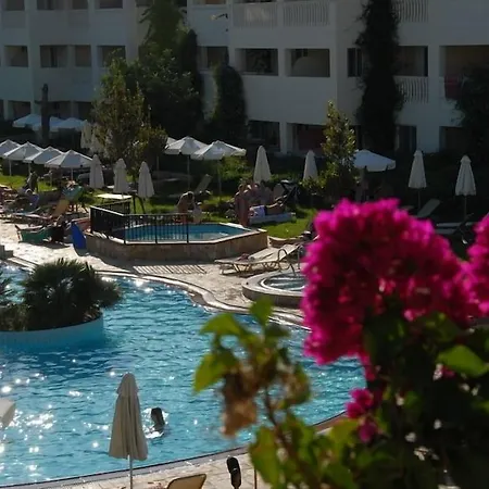 Bitzaro Grande Hotel&suites 3*